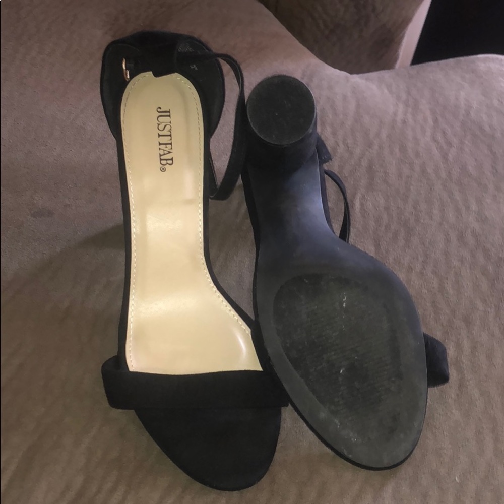 Heels - Picture 3 of 4